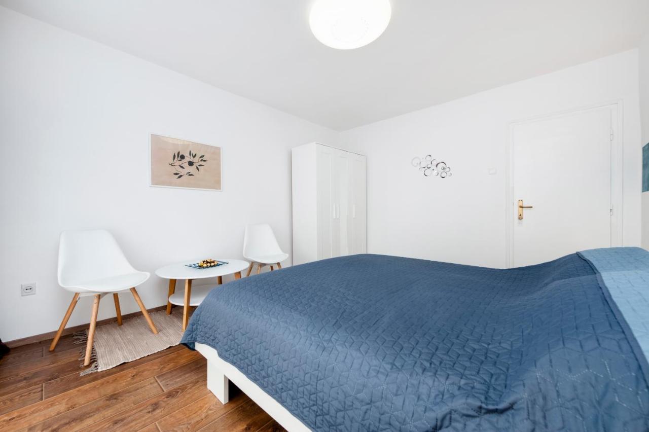Apartment Sissy โรวีน ภายนอก รูปภาพ