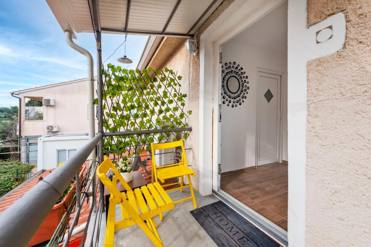 Apartment Sissy โรวีน ภายนอก รูปภาพ